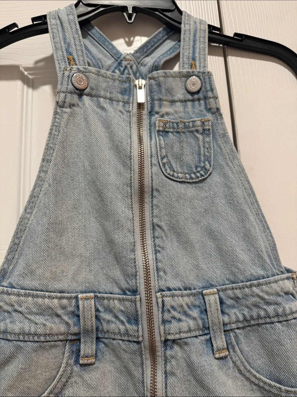 Old Navy Kids Light Blue Denim Overall Dress with Front Zip Small 6/7‎